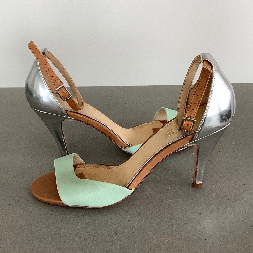 Aldo high heeled silver/aqua ankle strap sandal size 9
